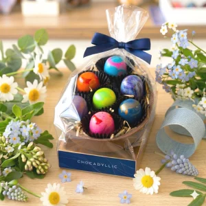 Half-shell Easter Eggs with Bonbons